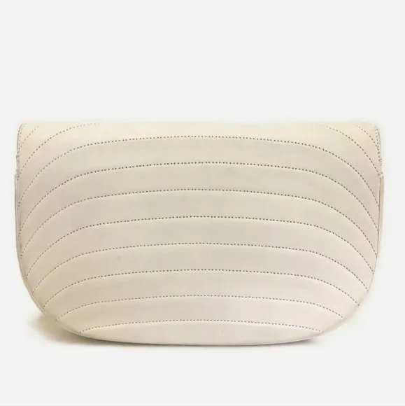 Chanel Vintage Half Moon Flap Bag - Picture 4 of 11